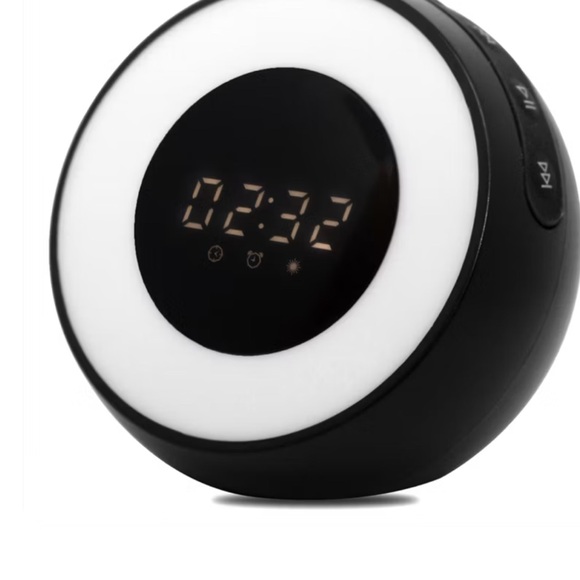 NEW in box! Z Tech Alarm Clock with Built-In Air Purifier & Wireless Speaker - Picture 2 of 7